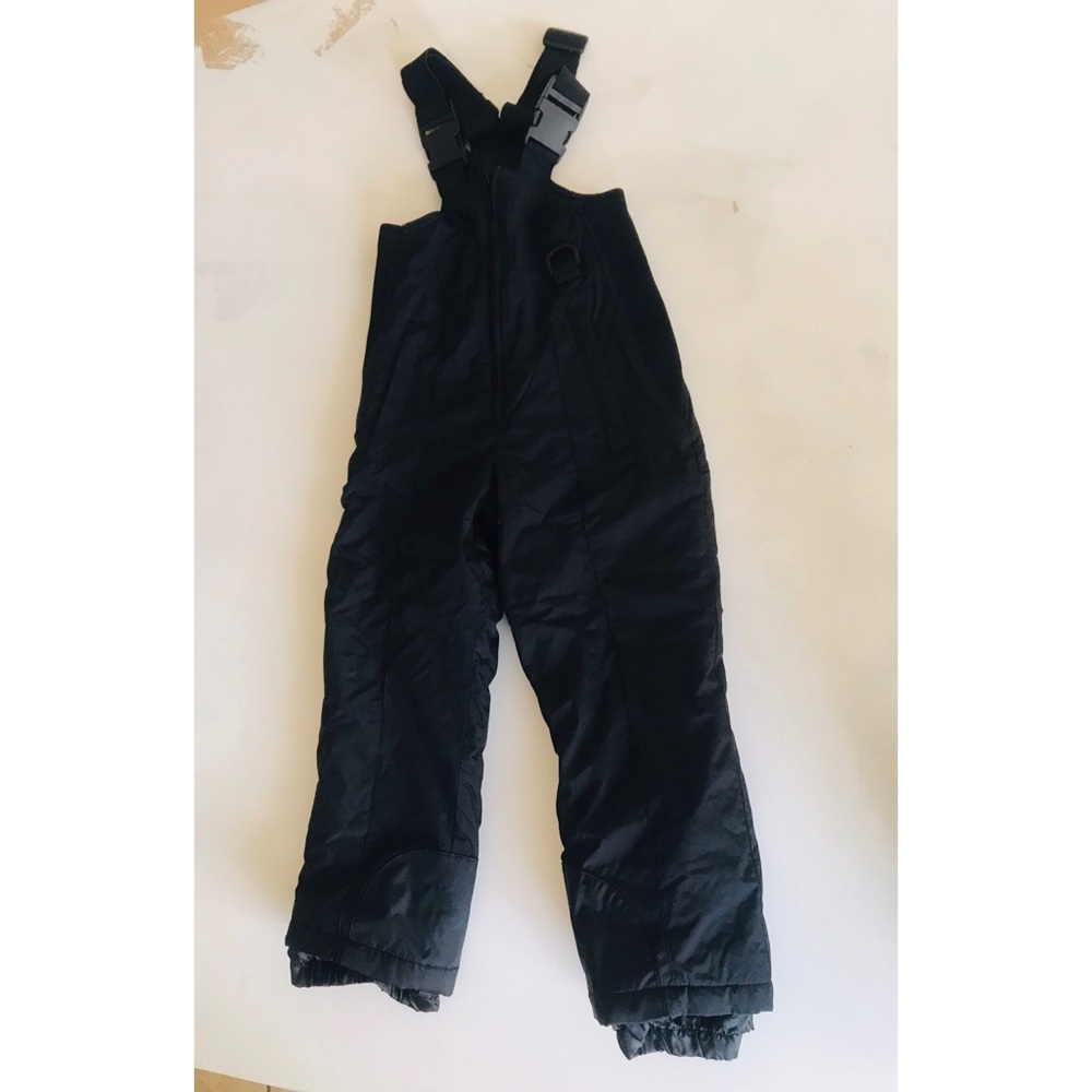 COPY - NWOT SNOW ⛄️ OVERALL SIZE 6 kids